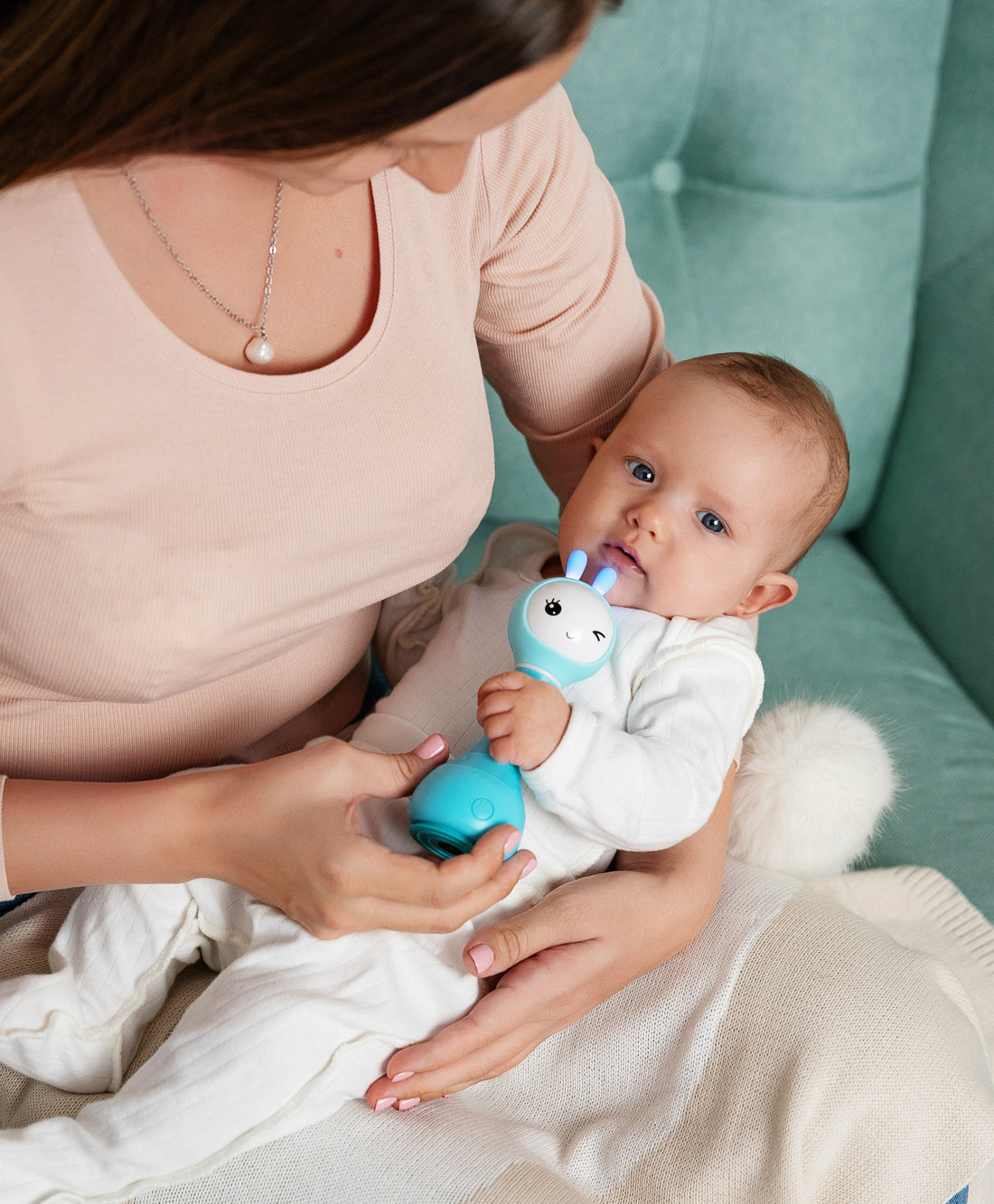 Juguetes para bebés: primeros pasos en juego y aprendizaje